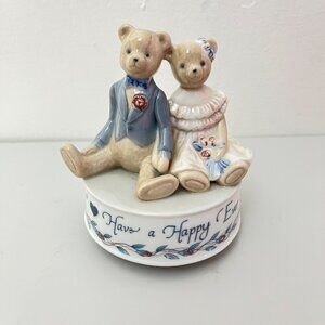 Otagiri Music Box Bride Groom Wedding Bears, Plays Love Makes The World Go Round